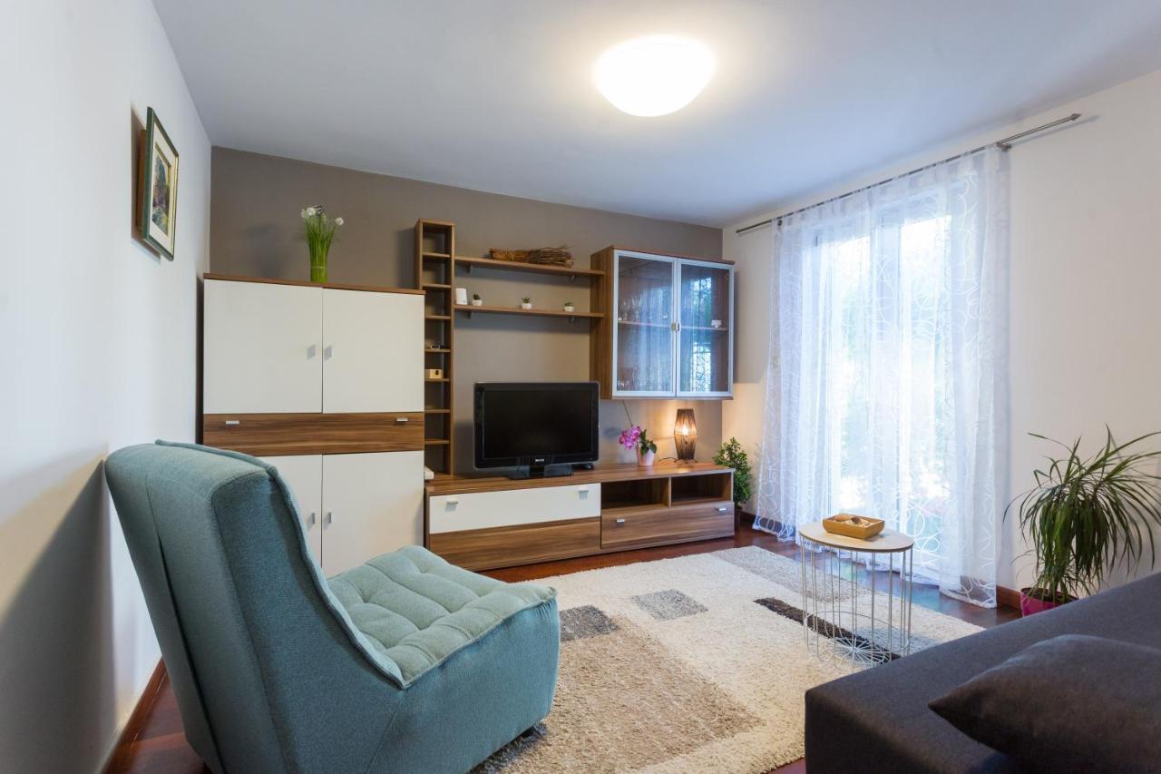 Apartments Lidija - Sea View Apartment With Exclusive Right Of Using Hot Tub Or Split Level Apartment With Exclusive Right Of Using Pool โปดสตรานา ภายนอก รูปภาพ