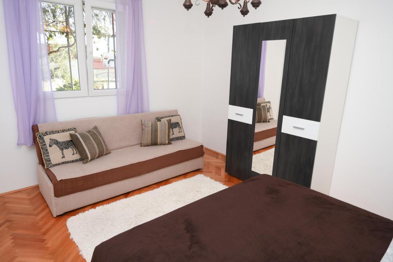 Apartments Lidija - Sea View Apartment With Exclusive Right Of Using Hot Tub Or Split Level Apartment With Exclusive Right Of Using Pool โปดสตรานา ภายนอก รูปภาพ